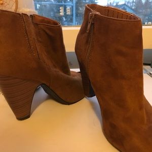 Tan heeled boots